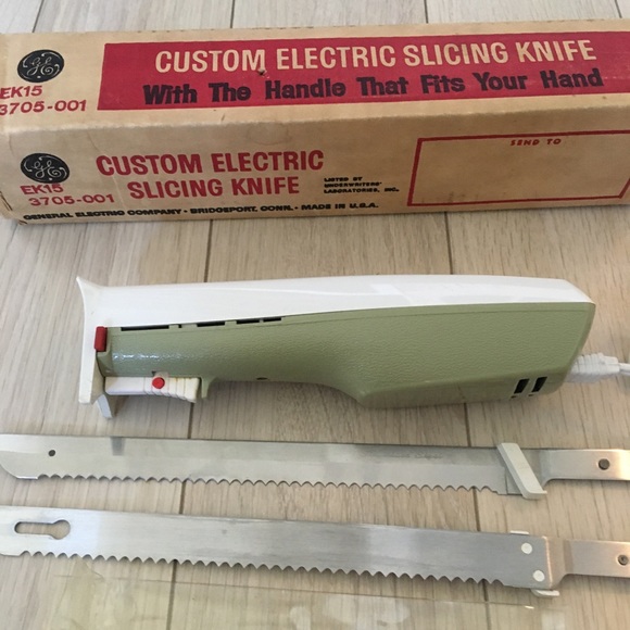 SOLD. Vintage MCM Electric Carving Knife by General Electric. Made in USA. - Picture 3 of 6